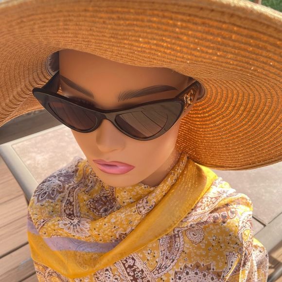 Dolce & Gabbana Sunglasses - Picture 7 of 13